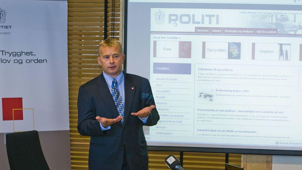 Kanskje blir det flere anmeldelser som følge av den nye publikumstjenesten på politi.no, mente justisminister Knut Storberget. (Foto: Per Ervland)