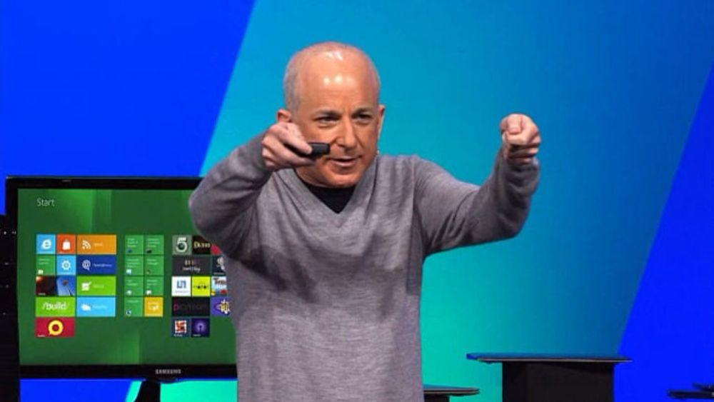 Microsofts Windows-sjef, Steven Sinofsky, da han presenterte Windows 8 og Metro-grensesnittet høsten 2011.
