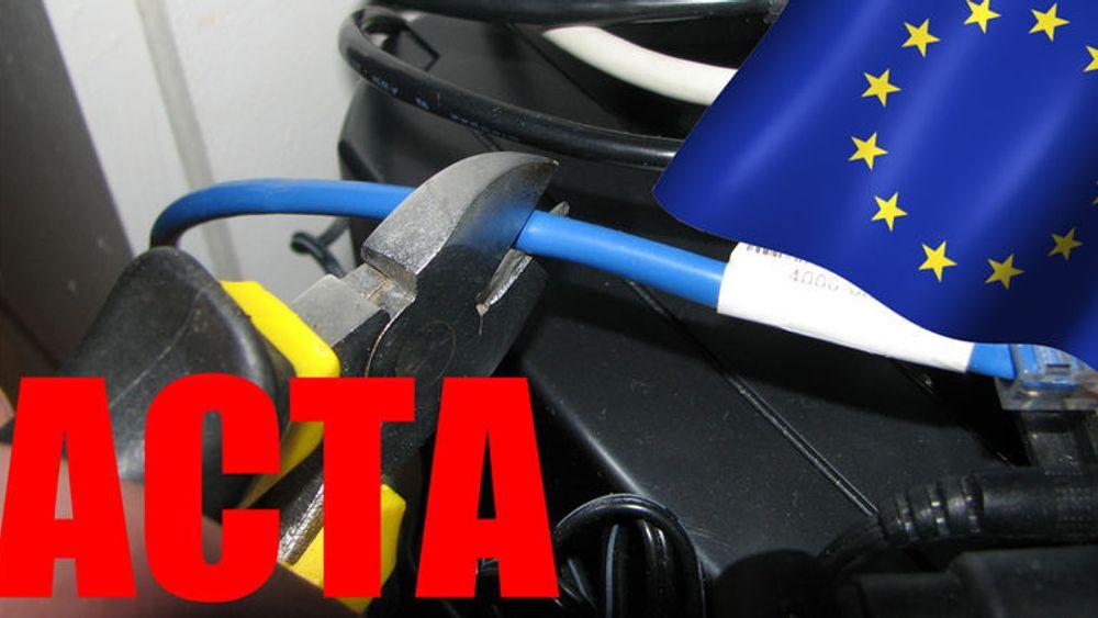 EU-kommisjonen hevder at ACTA ikke lenger medfører at personer kan bli fratatt internettilgangen. Men motstanderne av avtalen er av en annen mening.
