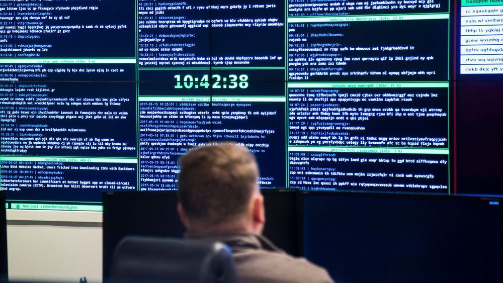 Norges nasjonale cybersenter - NorCERT sitt operasjonssenter i Oslo er den operative delen av Nasjonal sikkerhetsmyndighet (NSM) som håndterer alvorlige dataangrep mot samfunnskritisk infrastruktur og informasjon.