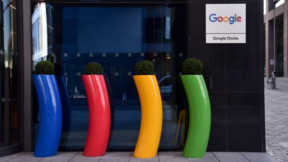 Deler av inngangspartiet til Googles europeiske hovedkvarter, som ligger i et bygningskompleks som nå kalles for Google Docks, i Dublin, Irland.