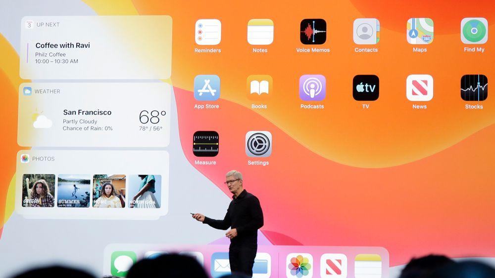 Apple-sjef Tim Cook presenterte nye iPadOS på utviklerkonferansen MWC i San Jose.